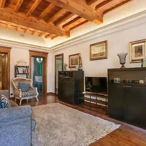 Apartment Pontevecchio Stylish In